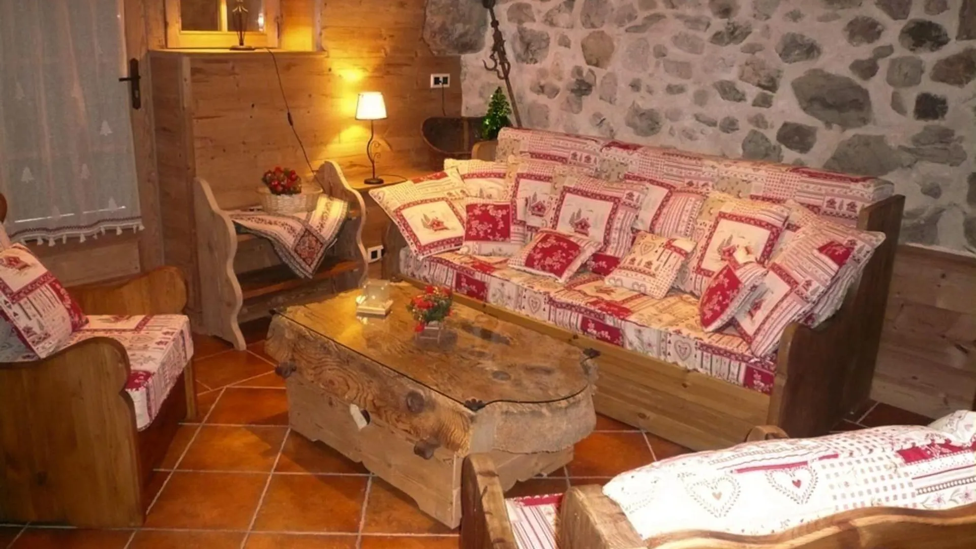 Appartement Montagnard Avec Sauna, Terrasse & Poele A Bois - Proche Pistes Et Commerces - Fr-1-467-87 Le Grand-Bornand Apartment